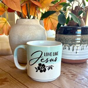 ✨NWT Love Like Jesus Mug🩵